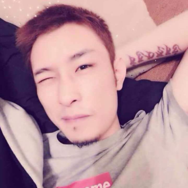 难得拥抱的第一张照片--台北残疾人相亲网