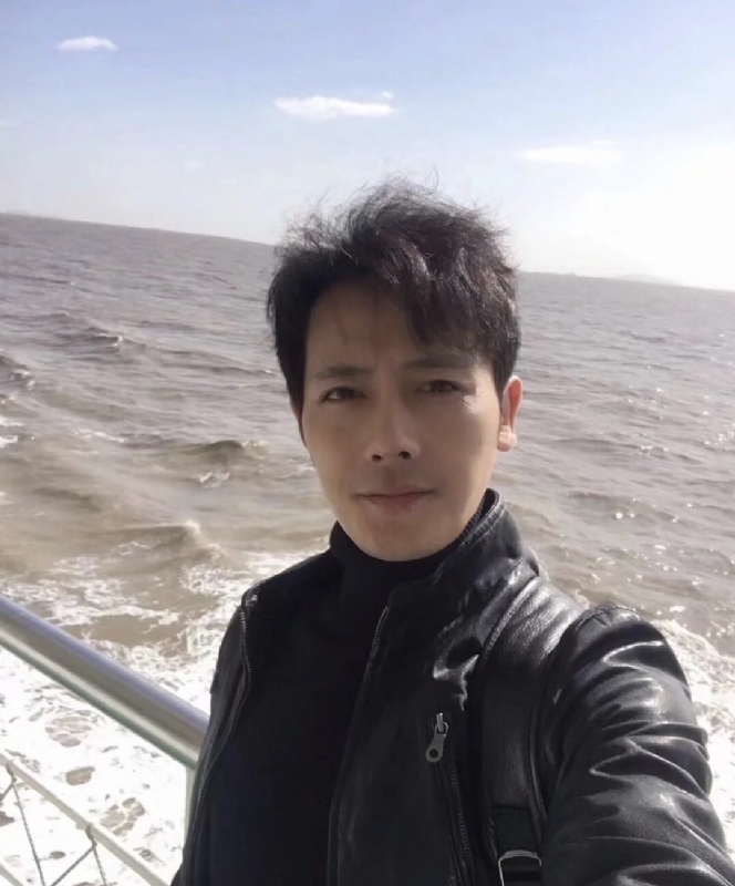 疯狂的小鱼的第一张照片--台北残疾人相亲网