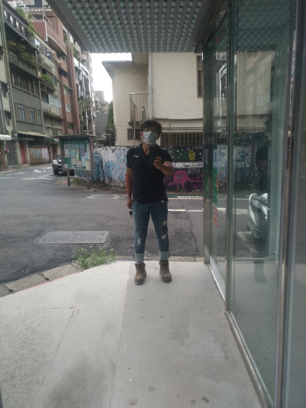 隱姓埋名的第二张照片--台北残疾人相亲网